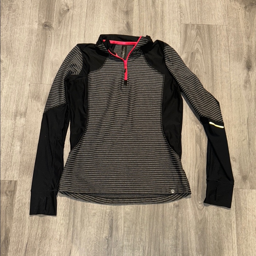 Black and Gray Striped Long Sleeve workout size medium Mondetta